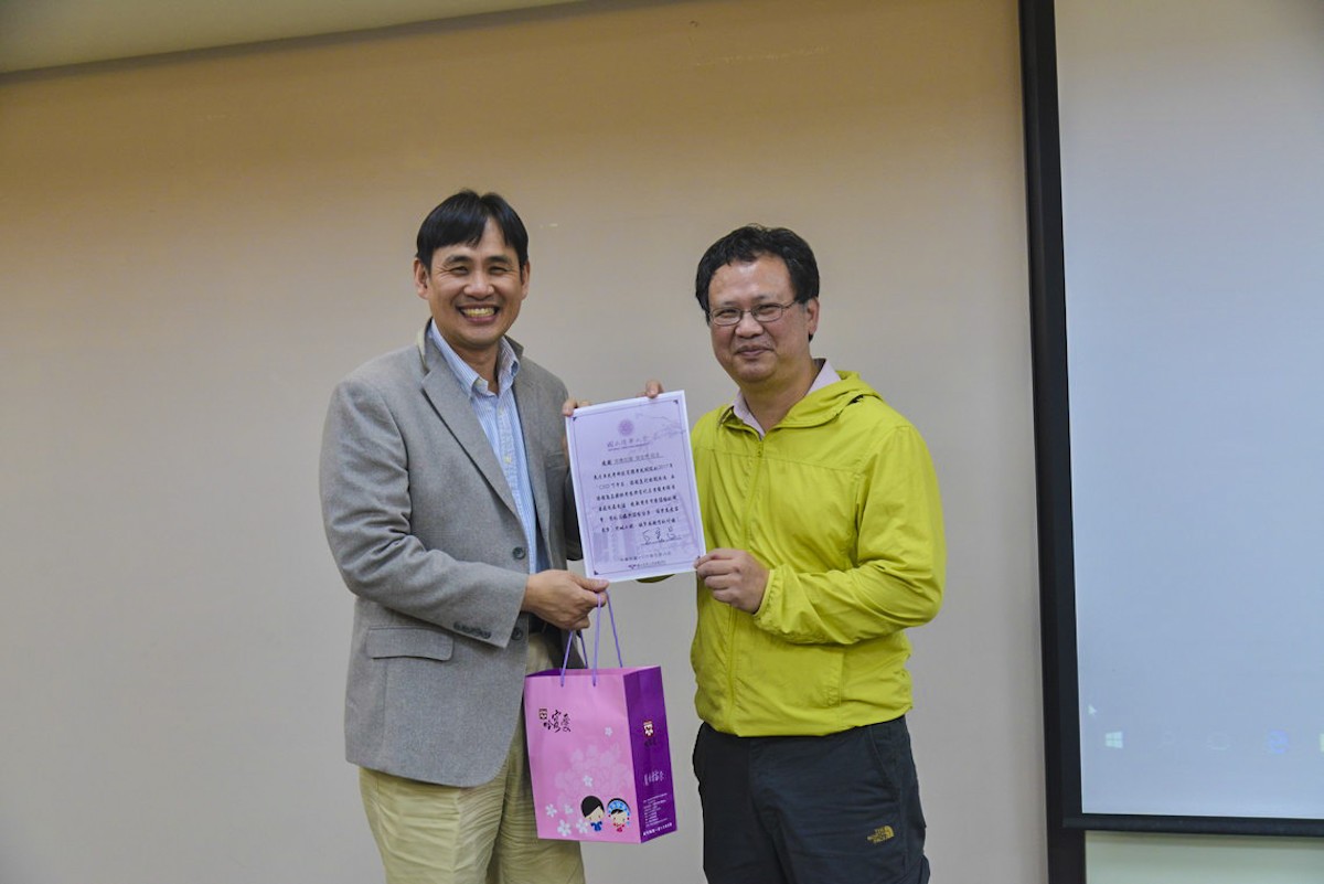 吳佳懋清華大學原科院演講